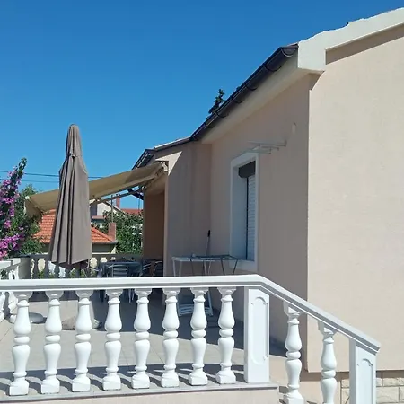Seaside House For Families With Children - Diklo, - 20962 Vikendica *