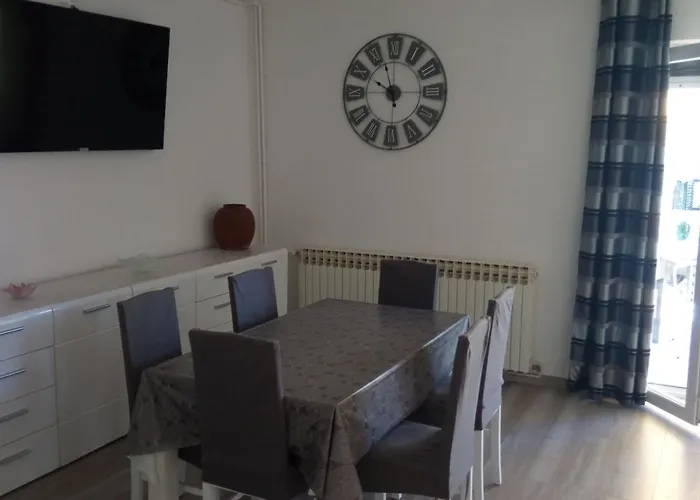 Seaside House For Families With Children - Diklo, - 20962 Casa vacanze