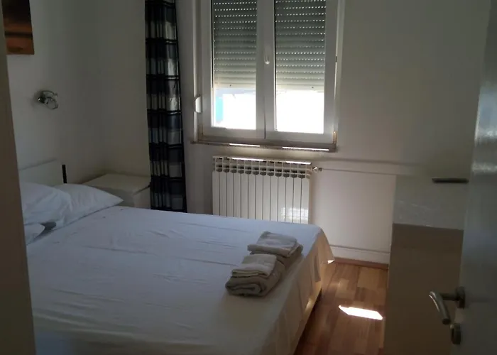 Seaside House For Families With Children - Diklo, - 20962 * ザダル