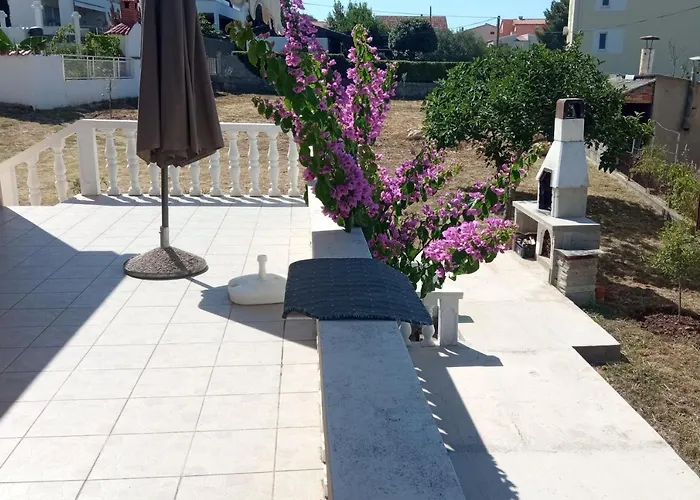 別荘 Seaside House For Families With Children - Diklo, - 20962 ザダル