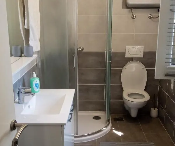 Seaside House For Families With Children - Diklo, - 20962 ザダル